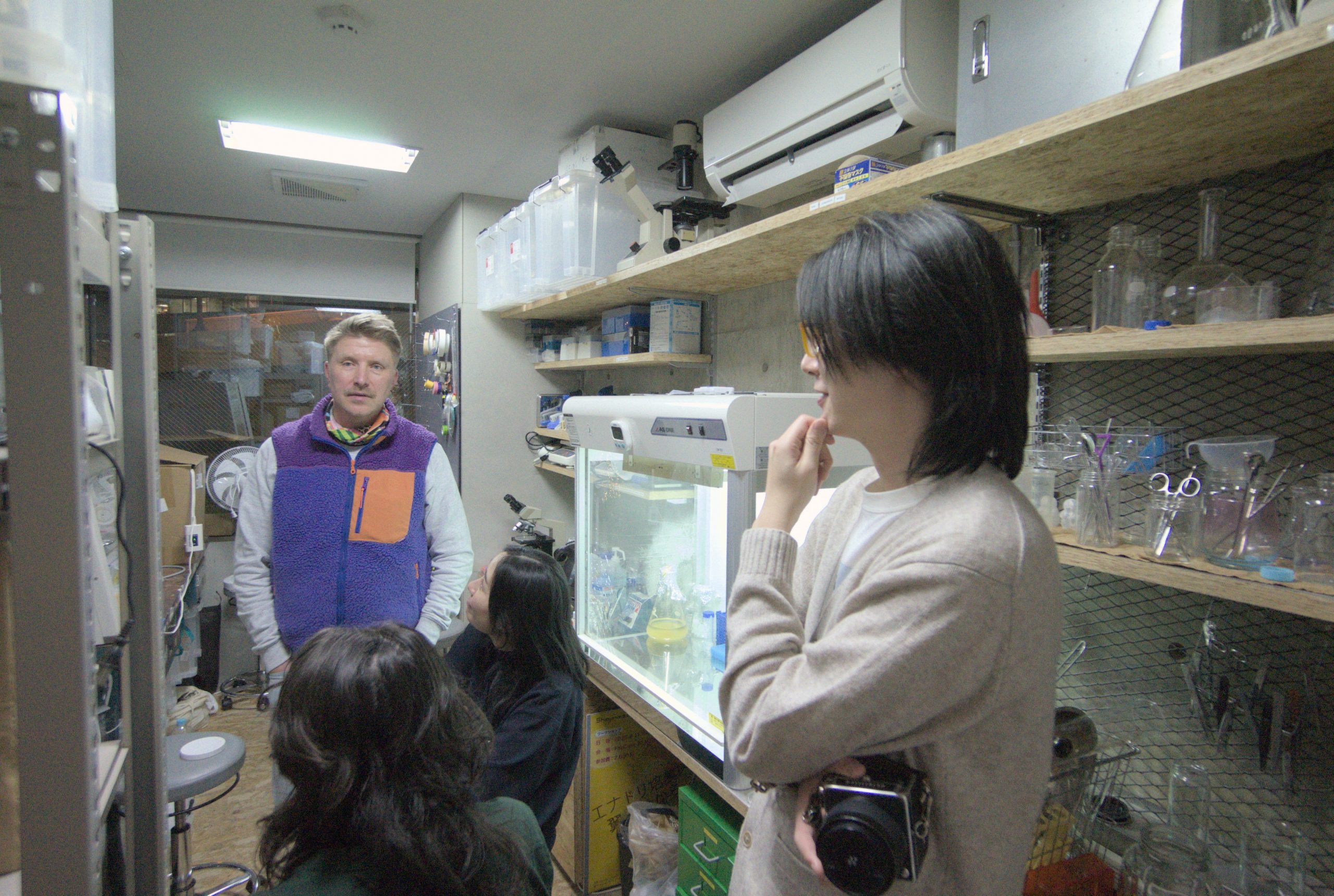 Santtu and members in the lab.