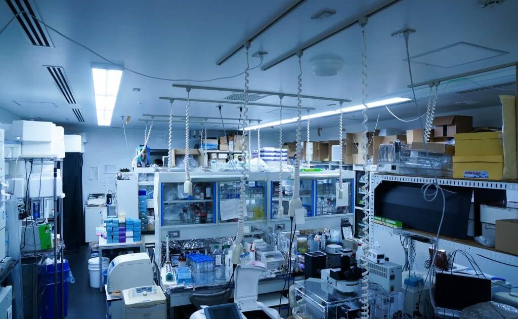 バイオラボの作り方 1 研究室ってどういうところ 早稲田大学岩崎秀雄研究室訪問記 Fabcafe Global